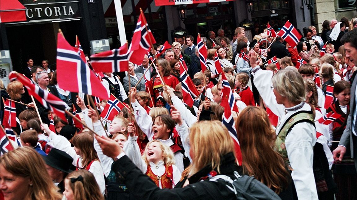 Norskt ”syttende mai”-firande. Foto: Public Domain.