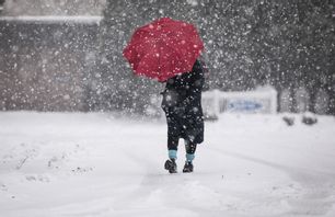 Två personer har dött i snöoväder i norra Frankrike. Arkivbild. Foto: Julia Wall/The News & Observer via AP/TT
