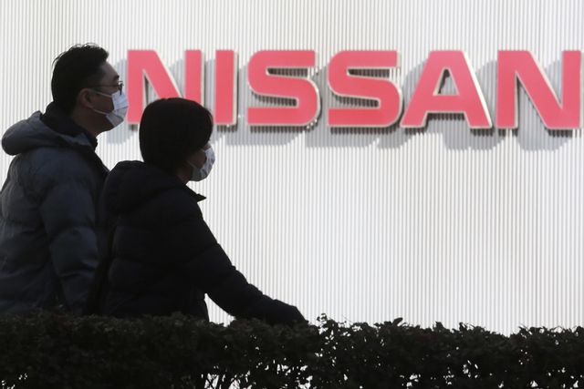 Biltillverkaren Nissan, med huvudkontor i Yokohama utanför Tokyo, gör radikala besparingsåtgärder för att få bukt på skuldberget och förluster. Arkivbild. Foto: Koji Sasahara AP/TT