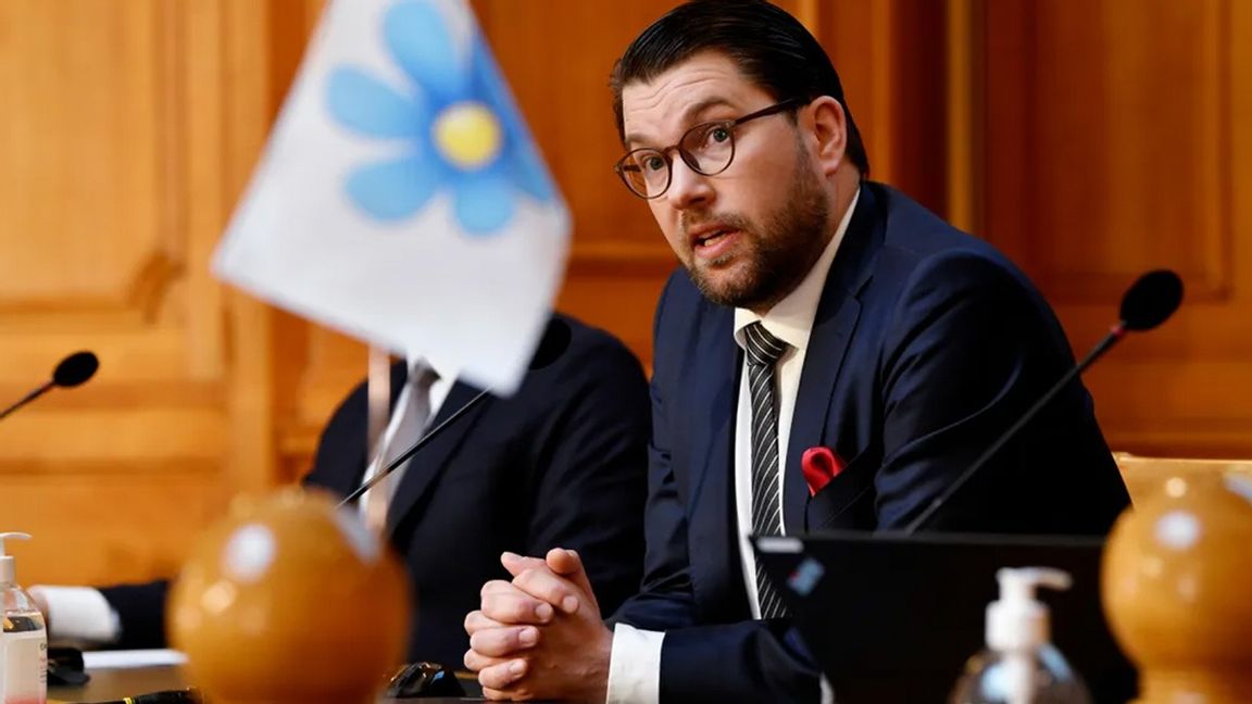 Jimmie Åkesson är inte nöjd med Skolverket. Foto: Henrik Montgomery/TT.