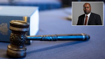 Skolpeng gick till sexhotell i Thailand. Nu döms den tidigare rektorn Abdirizak Waberi till fängelse. Foto: Henrik Montgomery/Johan Nilsson/TT