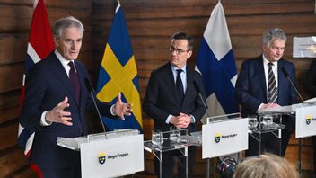 Norges statsminister Jonas Gahr Støre, Sveriges statsminister Ulf Kristersson och Finlands president Sauli Niinistö under en pressträff inför ett säkerhetsmöte på Harpsund. Foto: Claudio Bresciani / TT