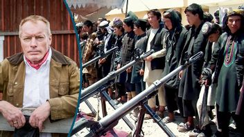 IS-terrorister kapitulerar i april 2018. Foto: Gustav Mårtensson / Mirwais Bezhan (VOA), Public Domain