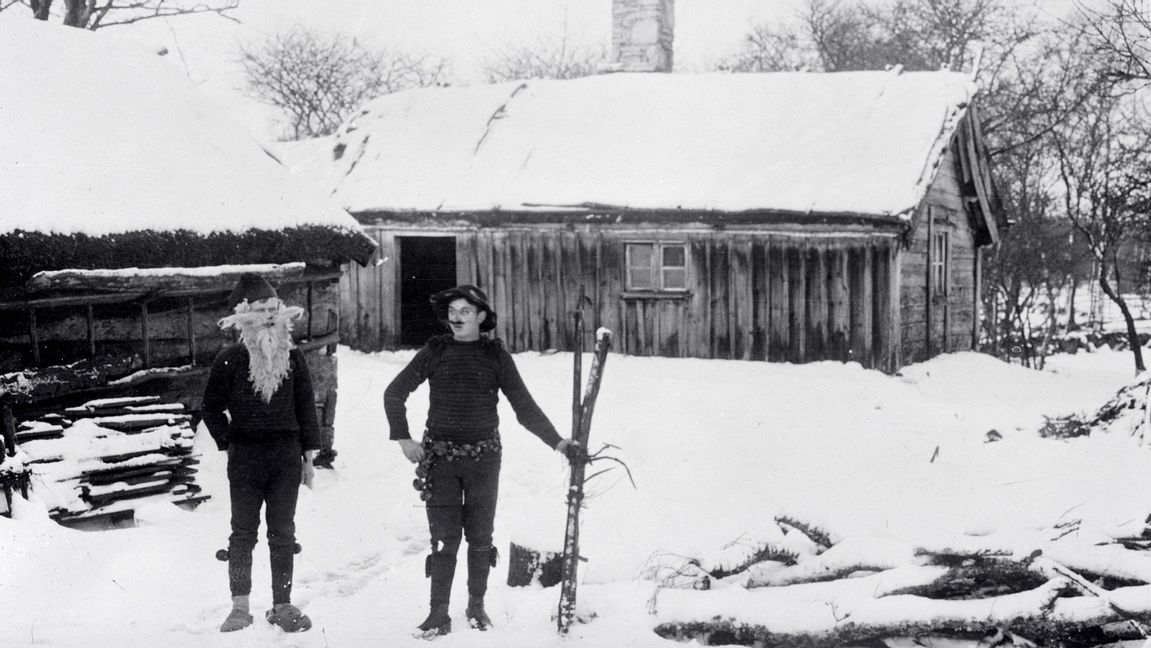 ”Lussegubbar” på gården Grimstorp i Hudene Foto: Gustaf Ewald 1903