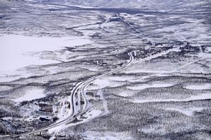 En helikopter drogs med i en lavin utanför Abisko. Arkivbild Janerik Henriksson/TT
