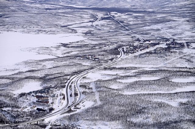 En helikopter drogs med i en lavin utanför Abisko. Arkivbild Janerik Henriksson/TT