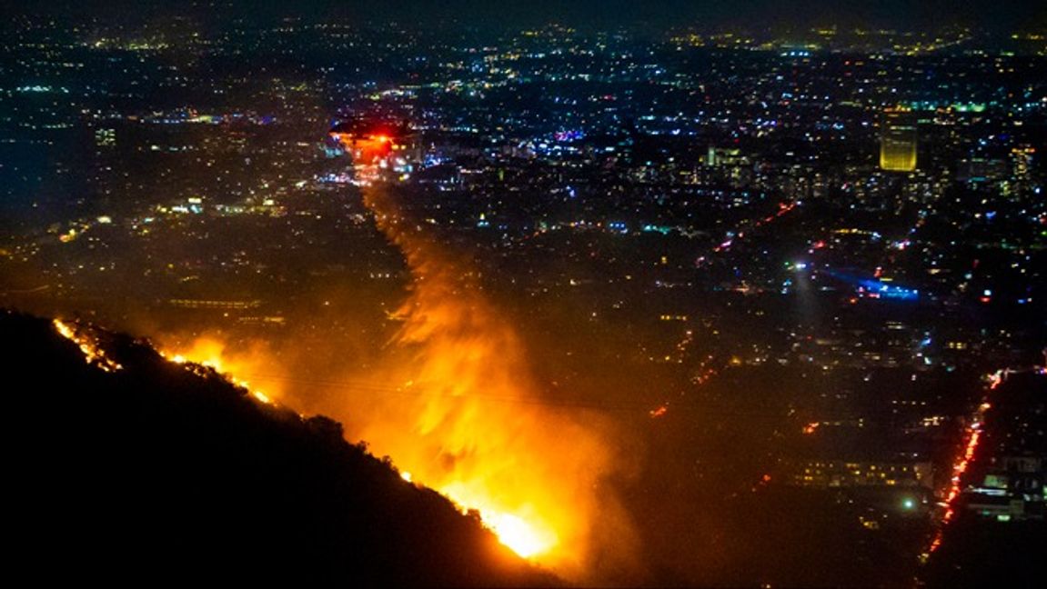 Bränderna rasar i Los Angeles. Foto: AP