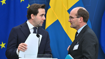 Bistånds- och utrikeshandelsminister Benjamin Dousa (M) kallade Sida:s generaldirektör Jakob Granit till möte på måndagen angående uppgifterna om Hamas-pengar. Foto: Claudio Bresciani/TT