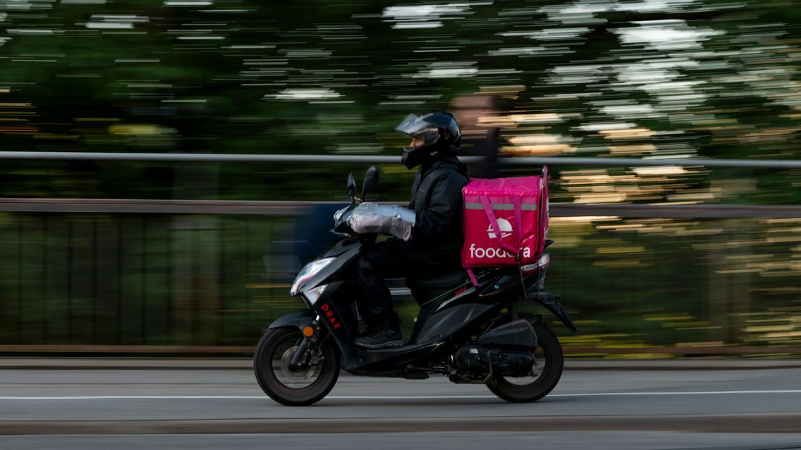 Matbud kör under sommaren. Foto: Oscar Olsson / TT /