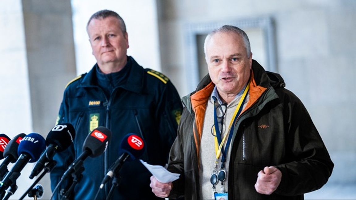 Polisinspektör Peter Dahl och Flemming Drejer, operativ chef för danska säkerhetspolisen PET, under torsdagens presskonferens. Foto: Martin Sylvest