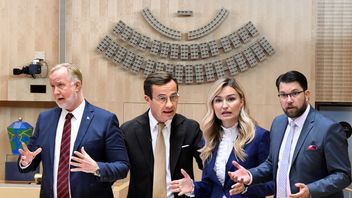 Det blågula blocket skulle bilda regering om det vore val idag, enligt en sammanställning gjord av Omni. Foto: Tomas Hedlund, Jonas Ekströmer/TT och Anders Wiklund/TT