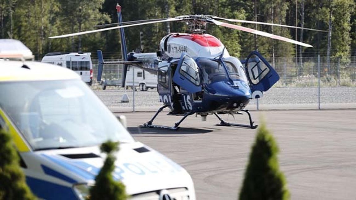 Gisslantagarna ville ha en helikopter att fly med, men de fick bara 20 kebabpizzor. Kriminalvården kallar detta för en ”exemplarisk förhandling” av sina utbildade förhandlare. Foto: Christine Olsson/TT