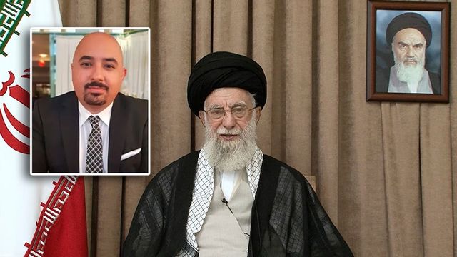 – Islamiska regimen är mycket, mycket svagare än tidigare, säger Arvin Khoshnood. Men han varnar också för att regimen kan gå stärkta ur krisen. I bilden: Arvin Khoshnood och Irans högste ledare Ali Khamenei. Foto: Privat/AP/TT