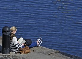På torsdag kan det bli uppemot 15 grader och sol, enligt SMHI. Arkivbild. Foto: Hasse Holmberg / TT
