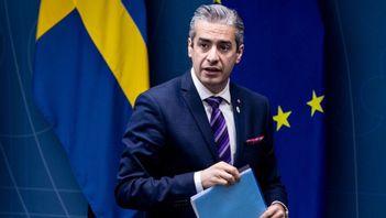 Energiministern är på språng och hinner inte med debatter. Foto: Christine Olsson/TT