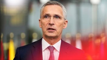 Natos generalsekreterare Jens Stoltenberg på väg in till onsdagens utrikesministermöte i Bryssel. Foto: Virginia Mayo/AP/TT