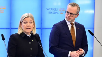 S-ledaren Magdalena Andersson och partiets ekonomisk-politiska talesperson Mikael Damberg. Foto: Jonas Ekströmer/TT 