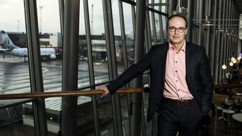 Jonas Abrahamsson, vd och koncernchef för Swedavia, vill att regeringen utreder om flygskatten kan tas bort. Arkivbild. Foto: PONTUS LUNDAHL/TT