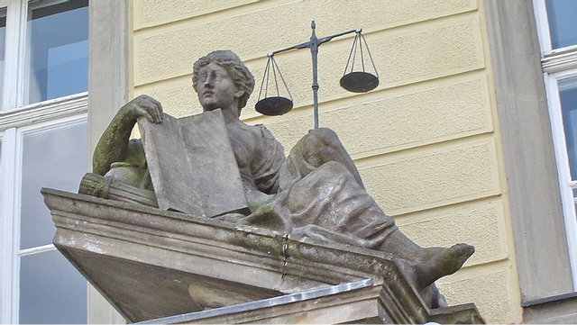 Rättvisan tar en tupplur. Foto: Bayreuth2009, CC BY 3.0, via Wikimedia Commons