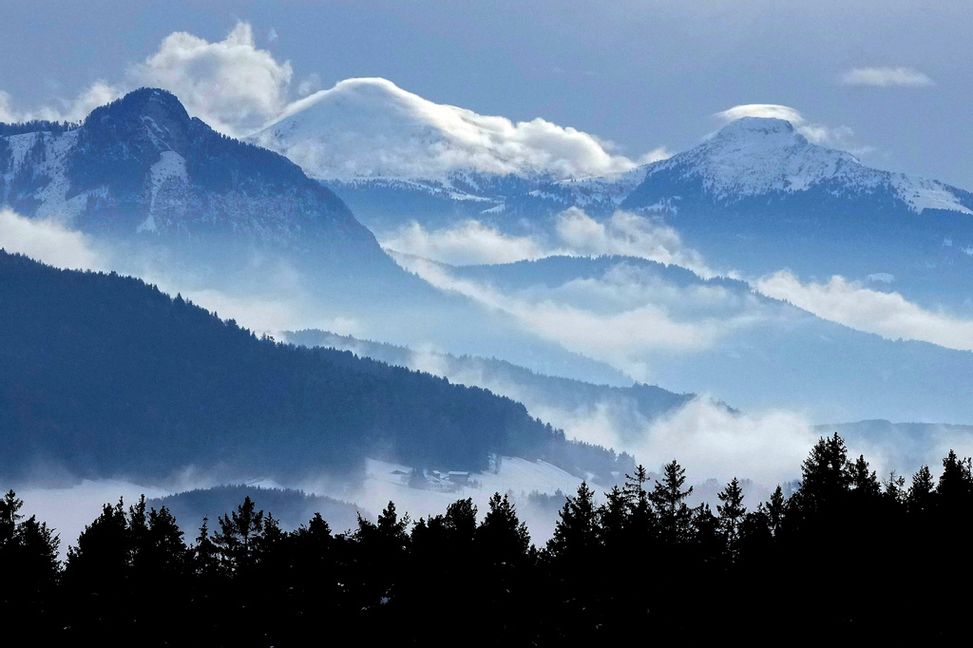 Flera laviner har gått i Dolomiterna under helgen. Den här bilden togs i en annan del av bergskedjan. Arkivbild. Matthias Schrader/AP/TT