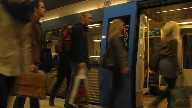 Problemen på röda linjen fortsätter under tisdagen.Foto: mandoft (CC BY-SA 2.0)