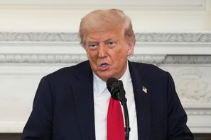 USA:s president Donald Trump har vunnit ytterligare en strid i den högsta domstolen. Bild från ett tal på måndagen. Foto: Evan Vucci/AP/TT