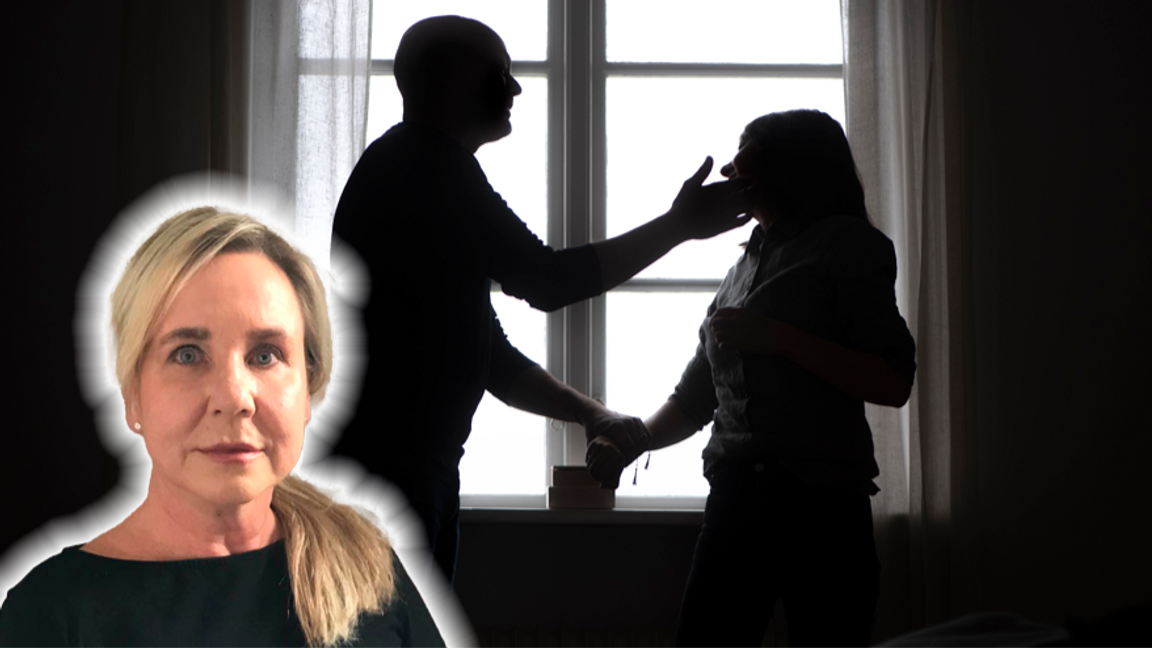 Föreställer bilden ömhet eller våld? Foto: Fredrik Sandberg/TT