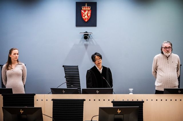 Två systrar från Bærum utanför Oslo döms för terrorbrott. Här är terrormålets domare när domen meddelades på fredagen. Ole Berg-Rusten/NTB/TT