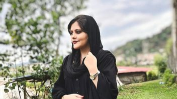 Mahsa Amini dog efter att ha gripits av moralpolis. Foto: Privat/AP