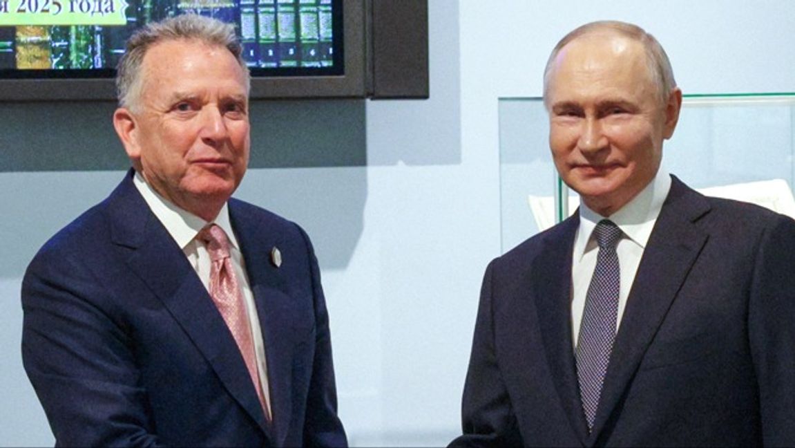 Steve Witkoff, till vänster, har träffat Vladimir Putin flera gånger under våren. Nu växter farhågorna att Witkoff inte fyller ut kostymen. Foto: AP