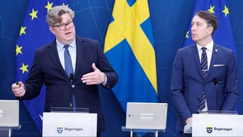 Justitieminister Gunnar Strömmer (M) och justitieutskottets ordförande Richard Jomshof vid en pressträff om visitationszoner. Foto: Christine Olsson/TT