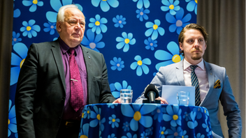 Christer Olsson, regionråd för SD och Jonathan Othén, regionråd för SD i under en pressträff i Uppsala. Foto: Pelle Nilsson