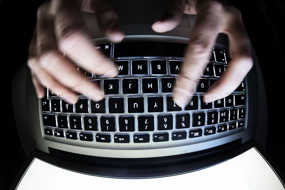 Internetleverantören måste lämna ut uppgifter om vilka personer som står bakom vissa IP-adresser. Arkivbild. Foto: Naina Helén Jåma/TT