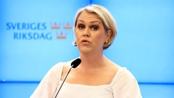 Socialdemokraternas gruppledare Lena Hallengren (S) har kritiserat utredningen om anmälningsplikt av papperslösa. Foto: Ali Lorestani/TT