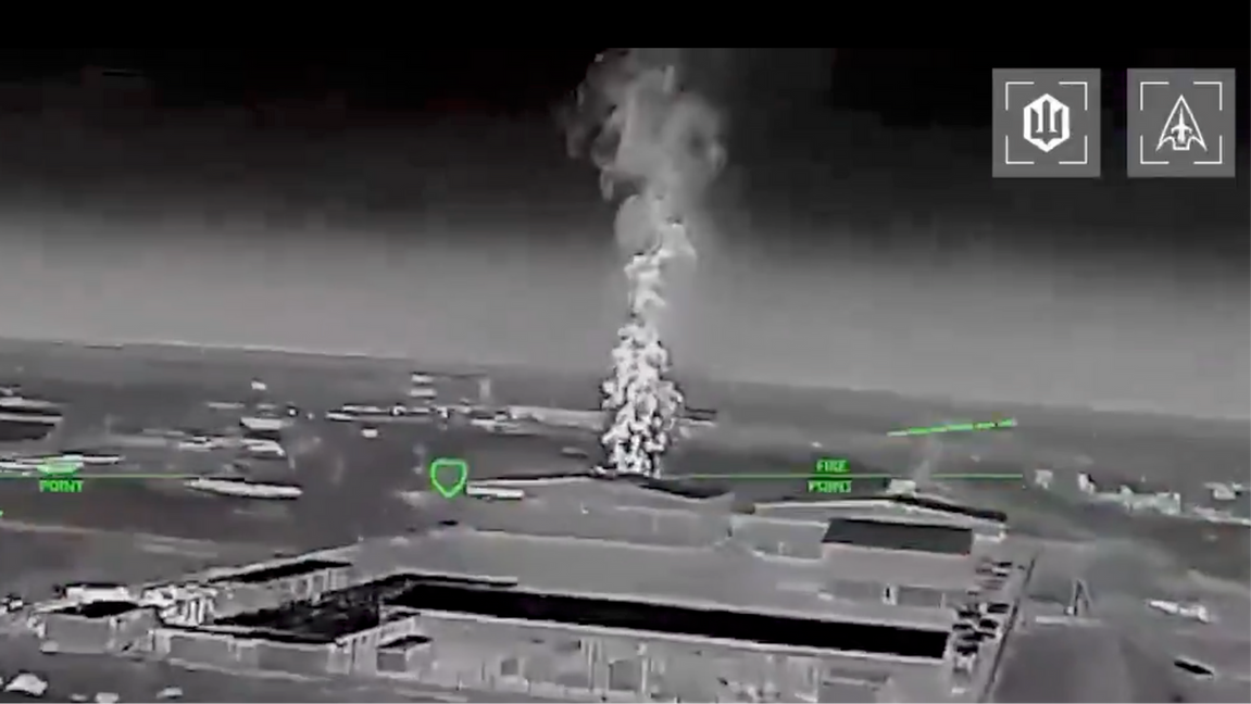 Kamerabild från inflygande ukrainsk drönare mot Krim. Foto: Skärmavbild @OsintWarfare
