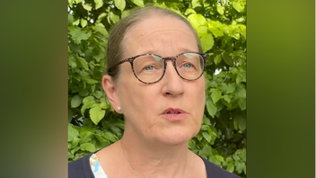 ”FRA-kvinnan”  Lena Huovinen talar ut. Foto: Skärmbild SVT