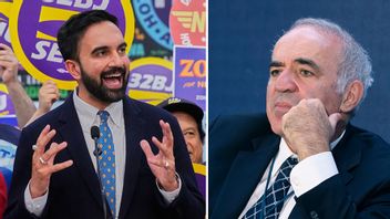 Borgmästarkandidaten Zohran Mamdani och schackmästaren Garry Kasparov. Foto: Richard Drew/Mindaugas Kulbis/AP/TT