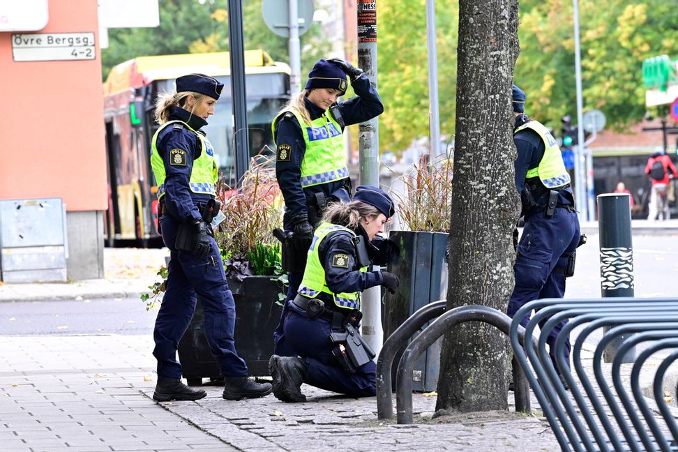 Polis på plats efter skottlossningen i Gävle natten mot förra lördagen. Foto: Jonas Ekströmer/TT