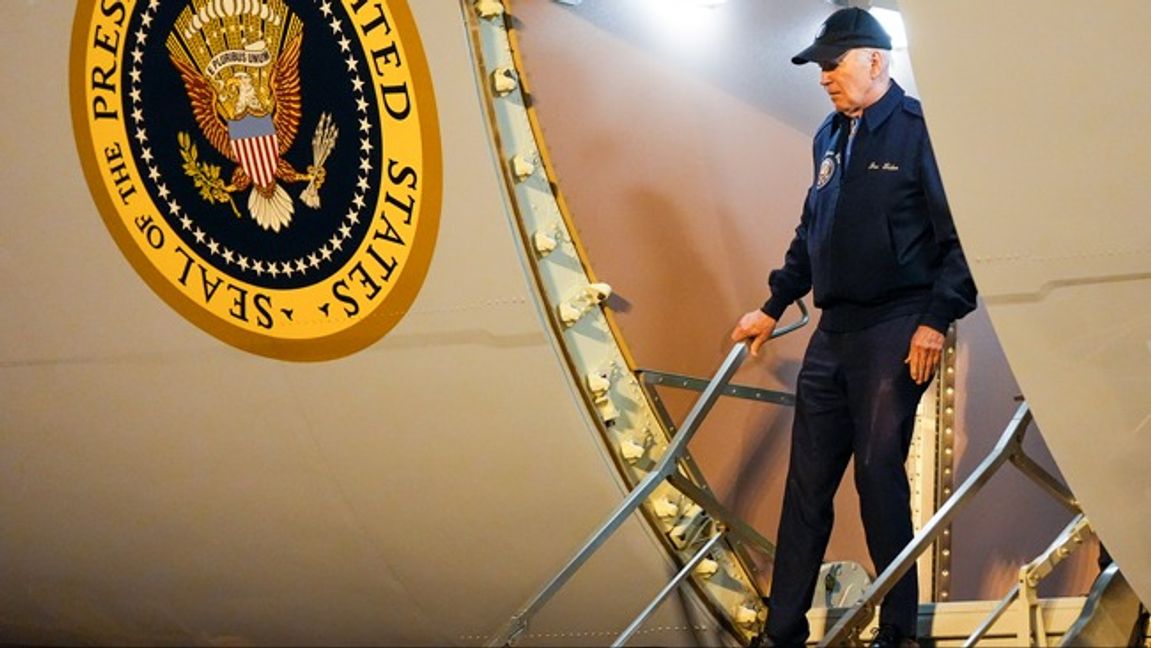 Joe Biden har fått covid-19 och ska isolera sig i hemmet i Delaware. Foto: Susan Walsh/AP