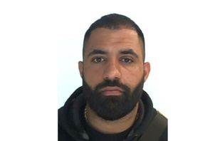 Den internationellt efterlyste gängledaren Ismail Abdo, som gått under namnet ”Jordgubben”.
Bilden kommer från Interpol. Interpool
