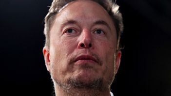 Teslas vd Elon Musk har gett order till företagets svenska gren att inte skriva på kollektivavtal. Arkivbild. Foto: TOBY MELVILLE/AP/TT