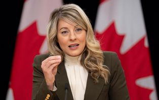 Kina har avrättat fyra kanadensiska medborgare som gjort sig skyldiga till narkotikabrott. Bild på Kanadas utrikesminister Melanie Joly från tidigare i mars. Adrian Wyld/The Canadian Press via AP/TT
