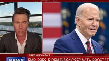 NewsNations inrikeskorrespondent Leland Vittert (till vänster) diskuterar Joe Bidens prostatacancerdiagnos. Nu ifrågasätts varför sjukdomen, som tar flera år att utvecklas, inte upptäcktes under presidenttiden. Foto: Skärmdump via NewsNation/YouTube