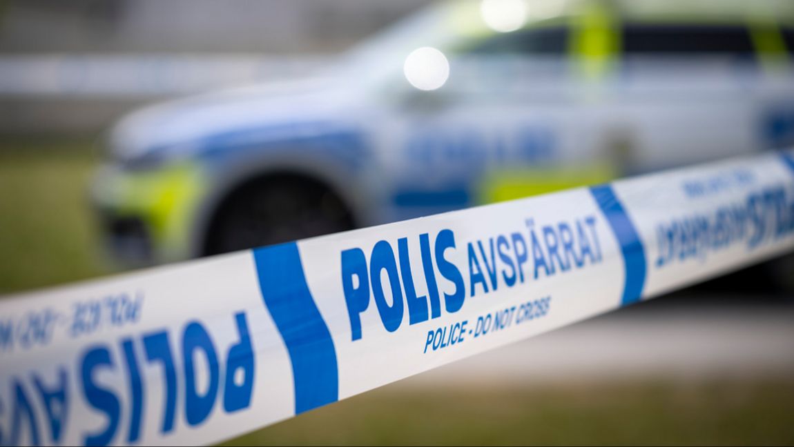 Polis är på plats efter larm om höga smällar i västra Stockholm. Arkivbild.  Johan Nilsson/TT