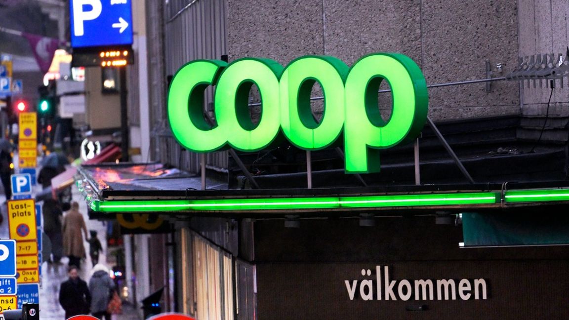 LO:s ordförande menar att Coop inte längre driver på för att sänka priserna för vanligt folk. Foto: Janerik Henriksson/TT