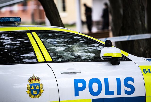 Polis i Umeå bötfällde under natten till söndagen personer som spelade hög, störande musik. Arkivbild. Foto: Johan Nilsson/TT.
