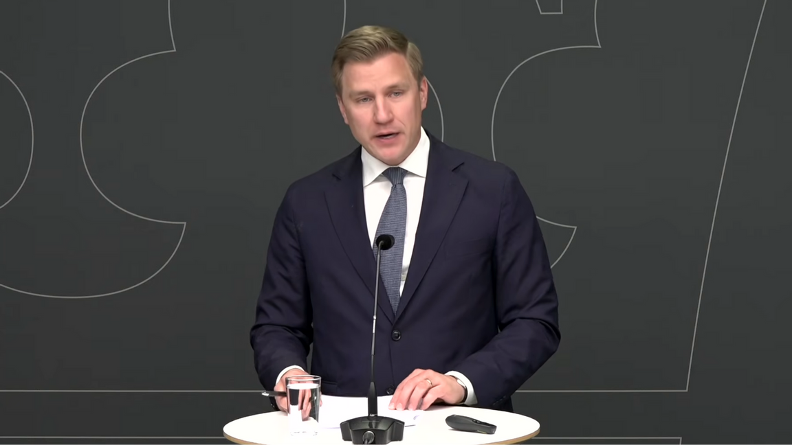 Fredrik Kärrholm (M). Foto: Faksimil, Regeringen/Youtube
