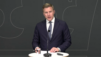 Fredrik Kärrholm (M). Foto: Faksimil, Regeringen/Youtube