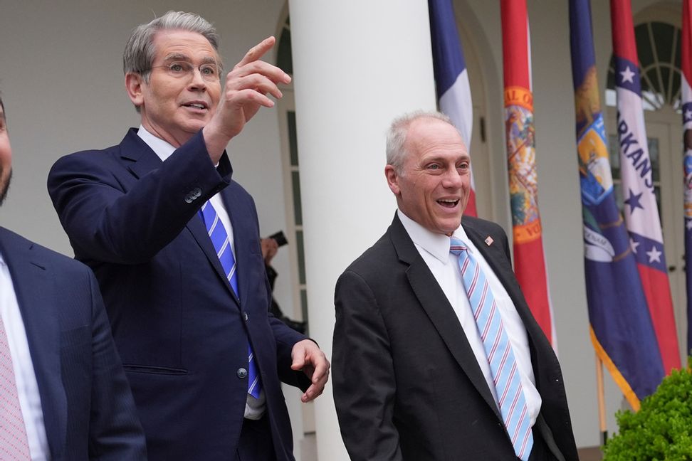 Finansminister Scott Bessent skickar nu en passning till Kina. Arkivbild. Foto: Evan Vucci/AP/TT