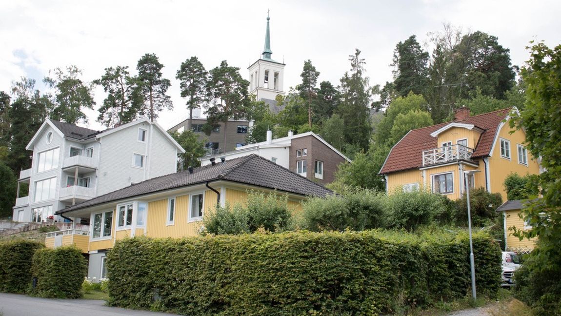 Villapriser sjunker nu fortare än bostadsrätter. Orsaken tros vara energikostnaderna. Foto: Henrik Isaksson/TT